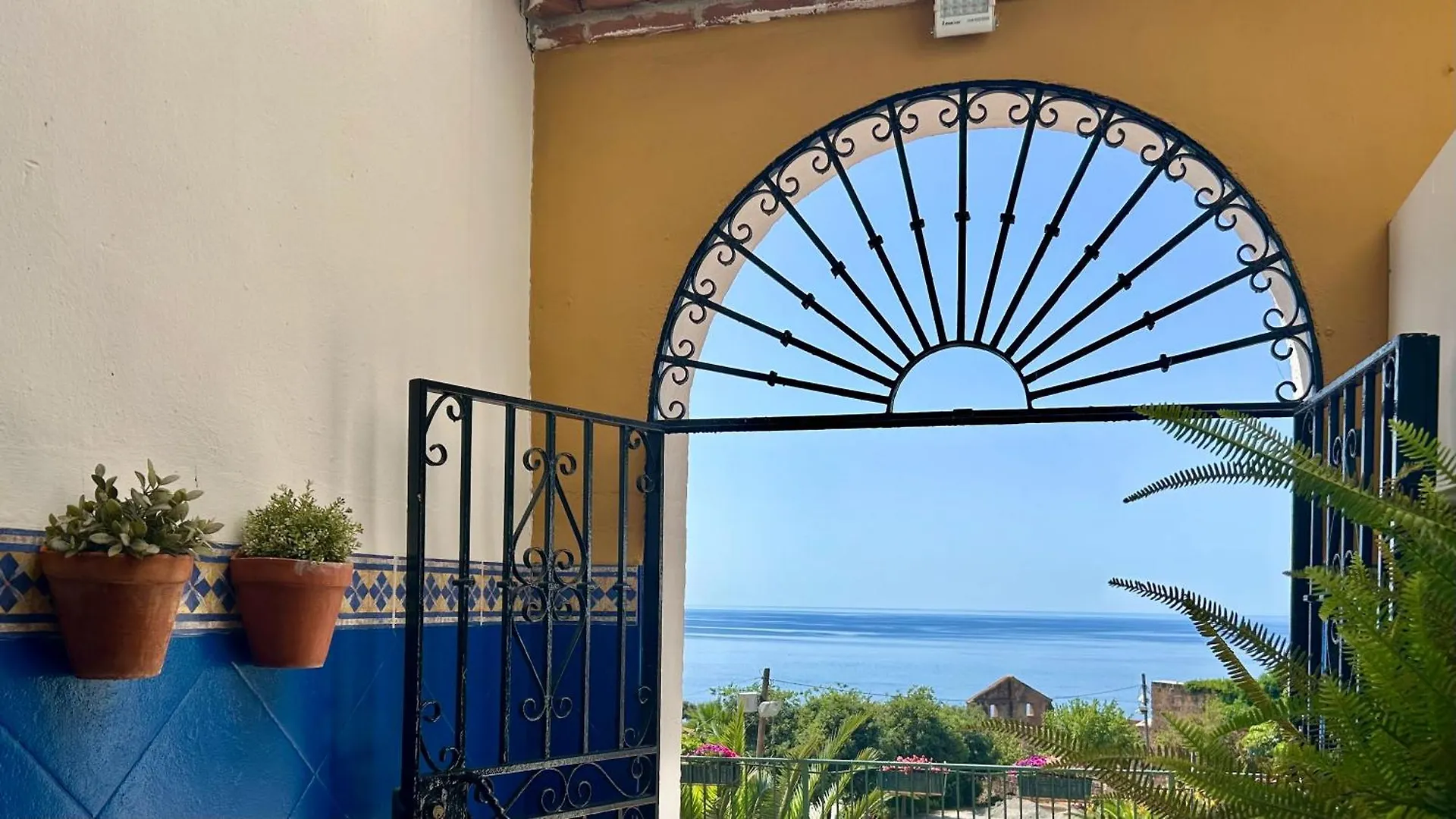 Apartamentos Balcon De Maro